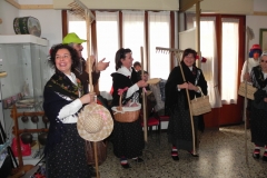 2012_femene05
